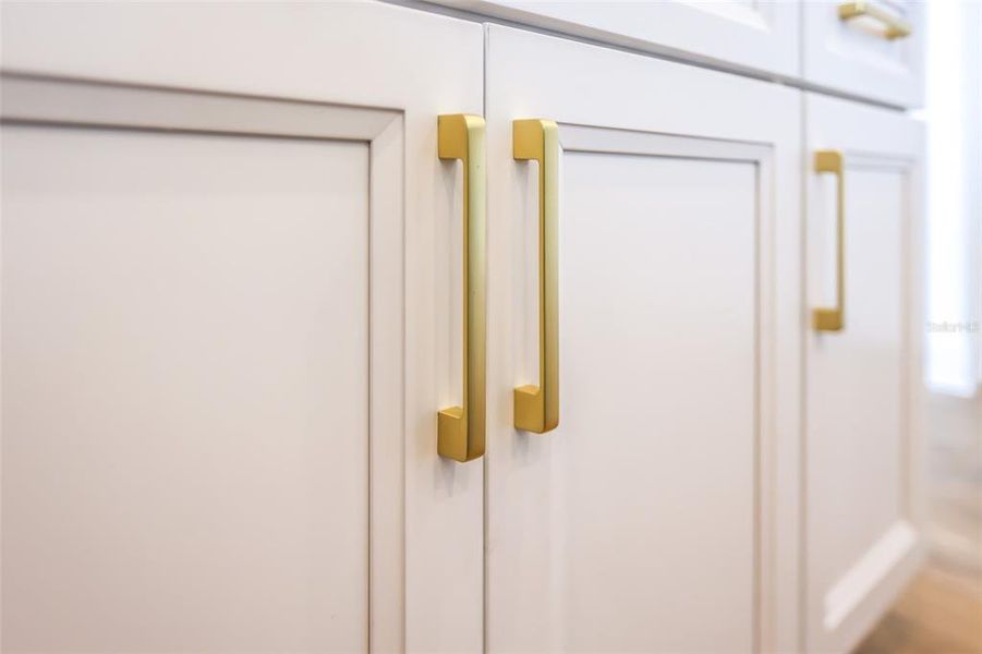 Spacious, unfurnished interior of a new home in Gray Hawk at Hole Two, Daytona Beach (Image 18).