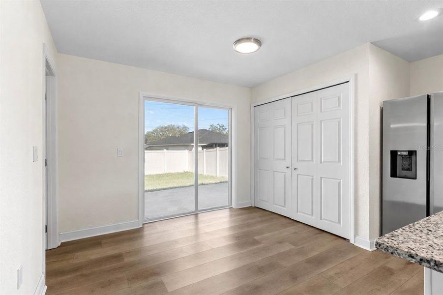 Spacious, unfurnished interior of a new home in , Auburndale (Image 27).