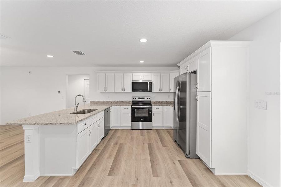 Furnished interior view inside a new home in , Ocklawaha (Image 6).