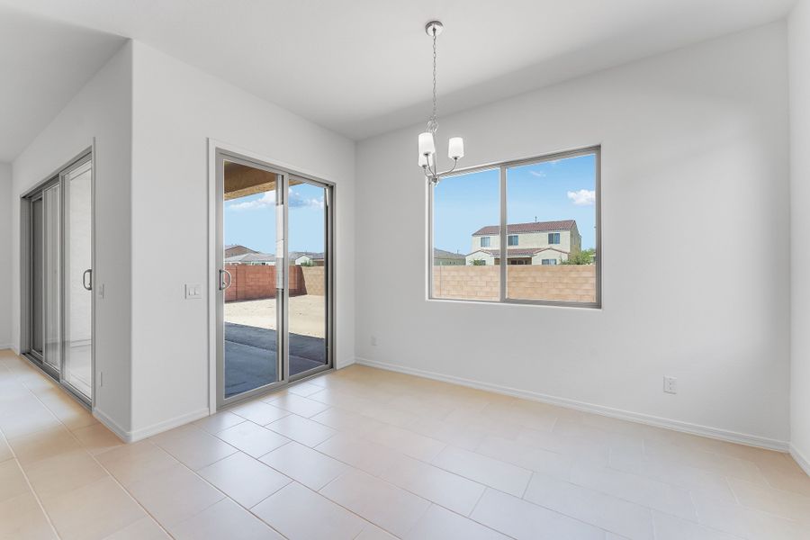 Spacious, unfurnished interior of a new home in Combs Ranch, San Tan Valley (Image 14).