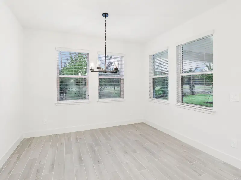 Spacious, unfurnished interior of a new home in Ridgehaven - Reserve Series, Ormond Beach (Image 10).