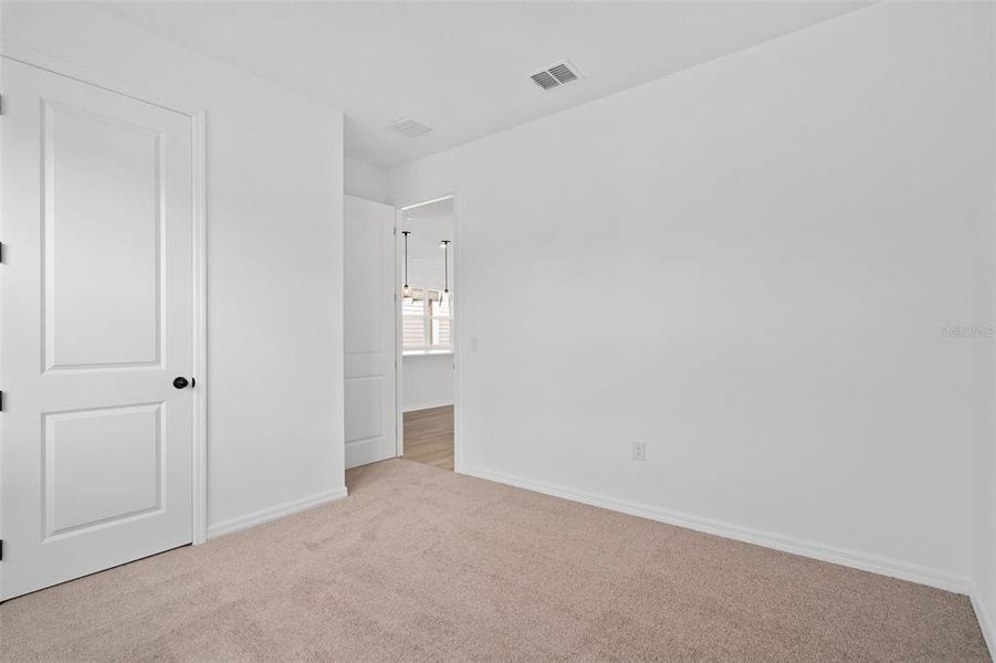 Spacious, unfurnished interior of a new home in Ellington Classical, St. Cloud (Image 25).