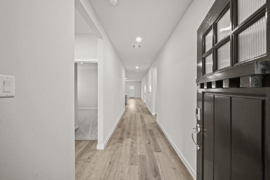 Spacious, unfurnished interior of a new home in Valor Park, Bay City (Image 14). Spacious, unfurnished interior of a new home in Valor Park, Bay City (Image 14).