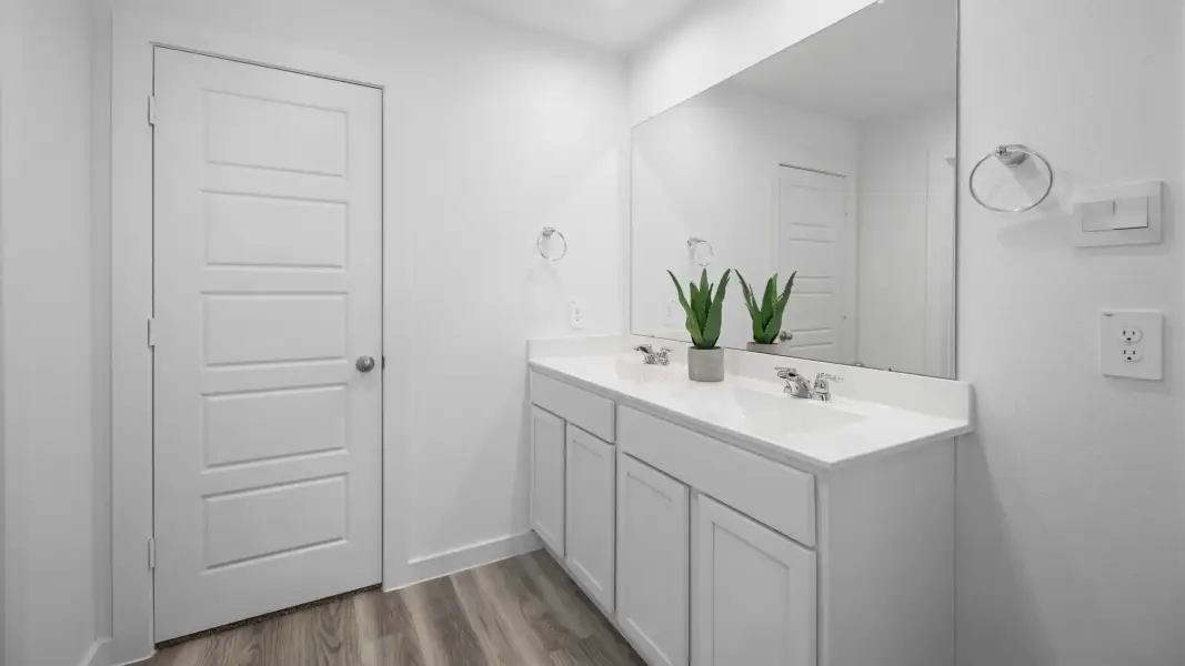 Representative furnished interior of a home built from the Arlo by D.R. Horton in Alexander Townhomes, Pearland (Image 14). Representative furnished interior of a home built from the Arlo by D.R. Horton in Alexander Townhomes, Pearland (Image 14).