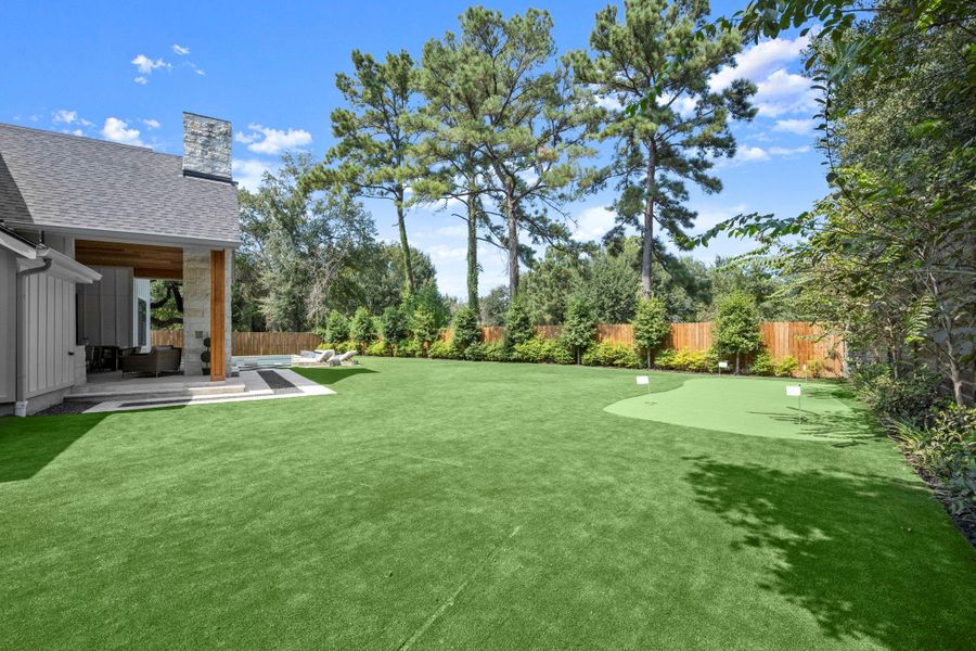Exterior details and patio area of a home in , Tomball (Image 4).