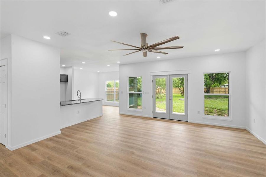 Spacious, unfurnished interior of a new home in , Brownwood (Image 18).