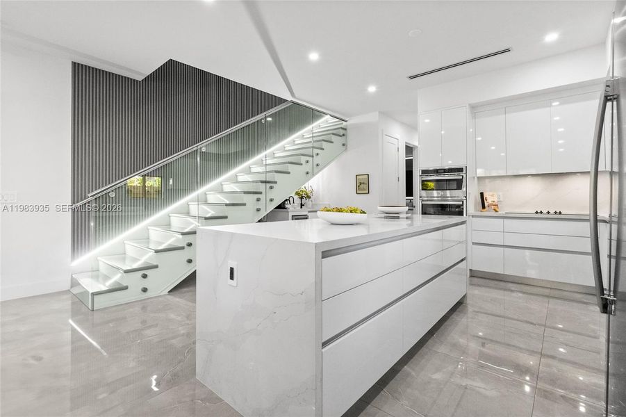 Furnished interior view inside a new home in , Fort Lauderdale (Image 50).