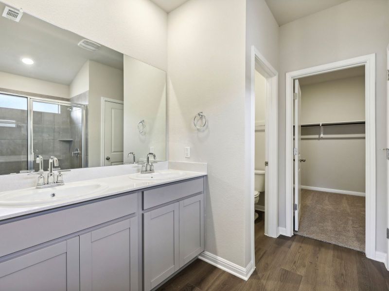 Furnished interior view inside a new home in Waterstone Crossing, Kyle (Image 5).