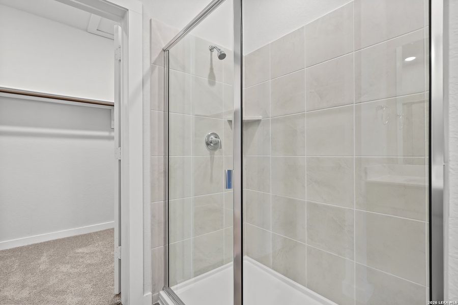 Close-up of interior finishes inside a home in Mesa Vista, San Antonio (Image 15).