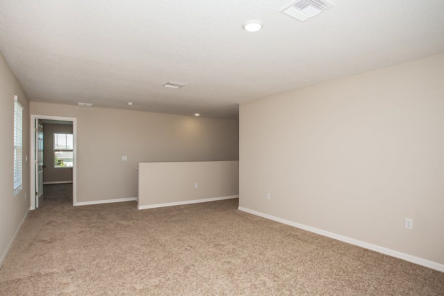 Spacious, unfurnished interior of a new home in Crosswinds, Haines City (Image 16).