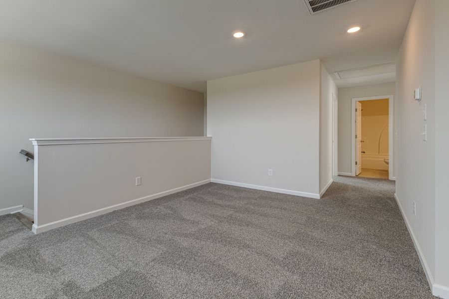 Spacious, unfurnished interior of a new home in Blakeney, Smyrna (Image 27).
