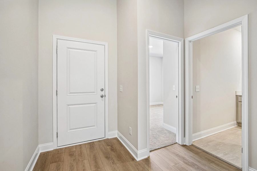 Spacious, unfurnished interior of a new home in Cades Bluff, Lebanon (Image 22). Spacious, unfurnished interior of a new home in Cades Bluff, Lebanon (Image 22).