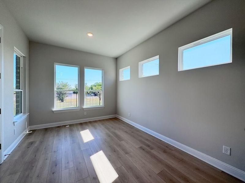 Spacious, unfurnished interior of a new home in Polo Ridge, Mesquite (Image 21).