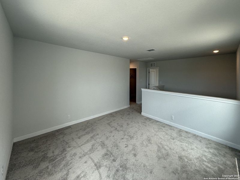 Spacious, unfurnished interior of a new home in Enclave at Hennersby Hollow 50's, San Antonio (Image 31). Spacious, unfurnished interior of a new home in Enclave at Hennersby Hollow 50's, San Antonio (Image 31).