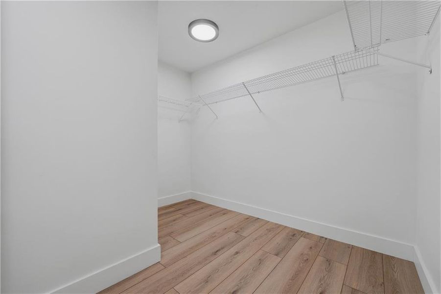 Spacious, unfurnished interior of a new home in , Atlanta (Image 33).