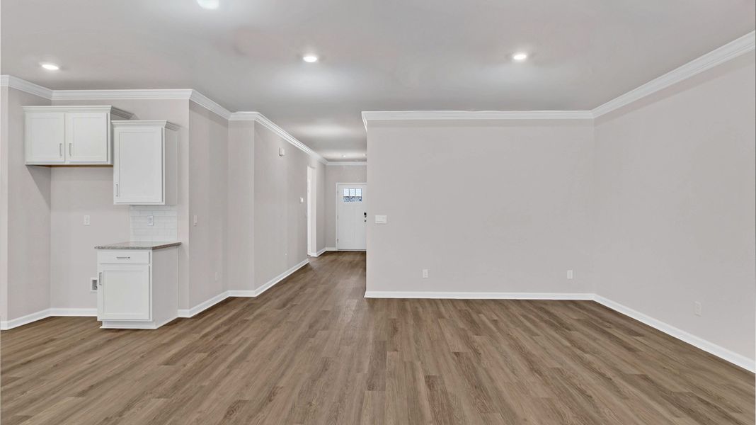 Representative unfurnished interior of a home built from the Plan by D.R. Horton in Hedge Rose, Somerville (Image 14).