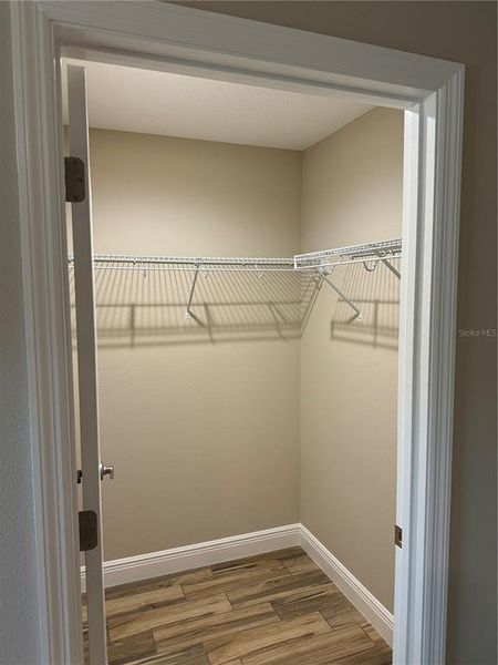 Main Bedroom Walk In Closet