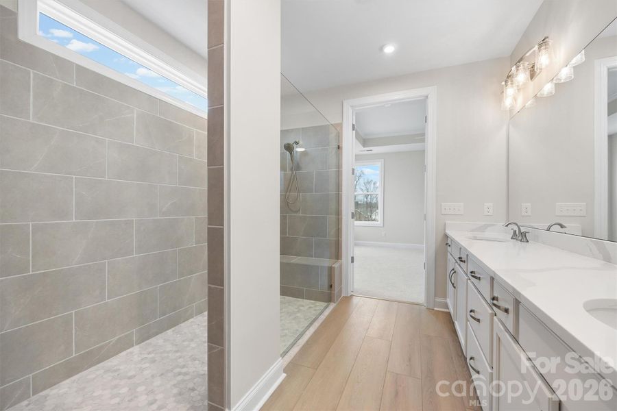 Furnished interior view inside a new home in Handsmill on Lake Wylie, York (Image 9).
