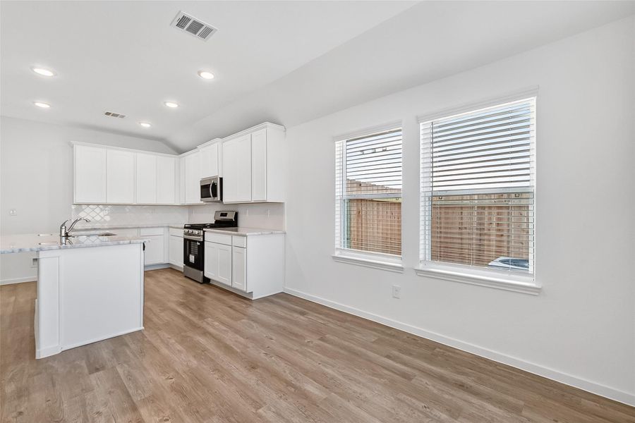Furnished interior view inside a new home in Rollingbrook Estates, Baytown (Image 10).