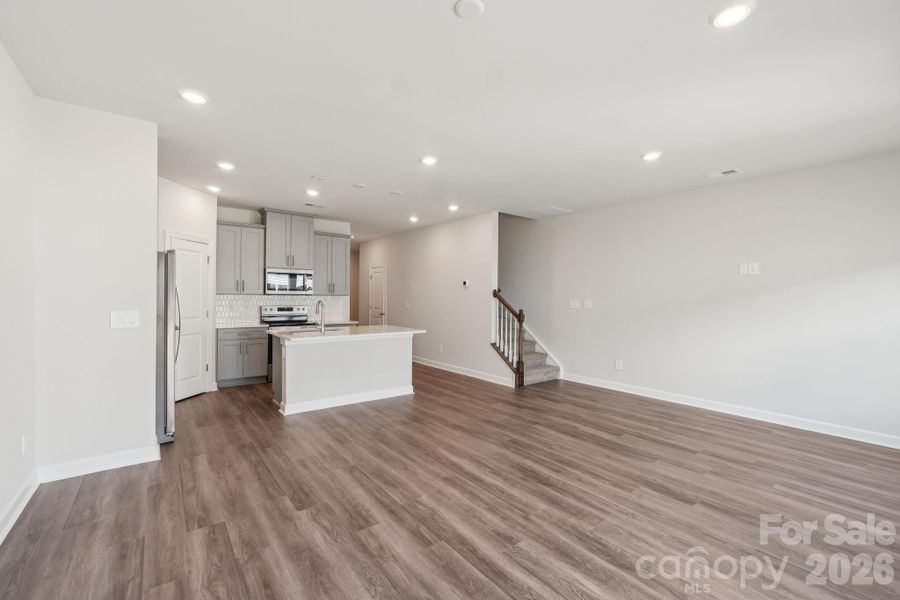 Photo is not of the actual home, but is an inspirational photo of builder’s model home and may depict options, furnishings, and/or decorator features that are not included Photo is not of the actual home, but is an inspirational photo of builder’s model home and may depict options, furnishings, and/or decorator features that are not included