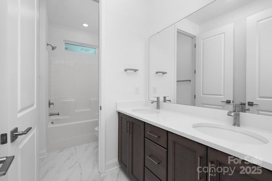 Secondary bath Secondary bath