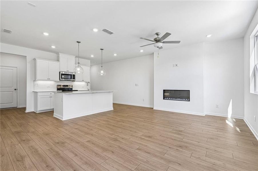 Spacious, unfurnished interior of a new home in Weatherfield, Buford (Image 18).