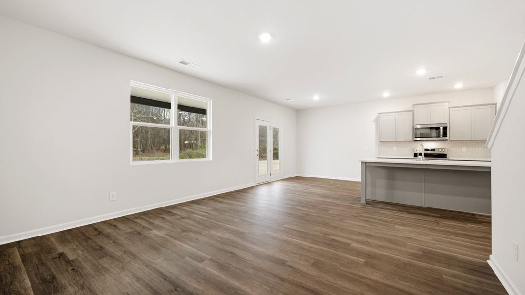Representative unfurnished interior of a home built from the Hayden by D.R. Horton in Jackson Landing, Jefferson (Image 21).