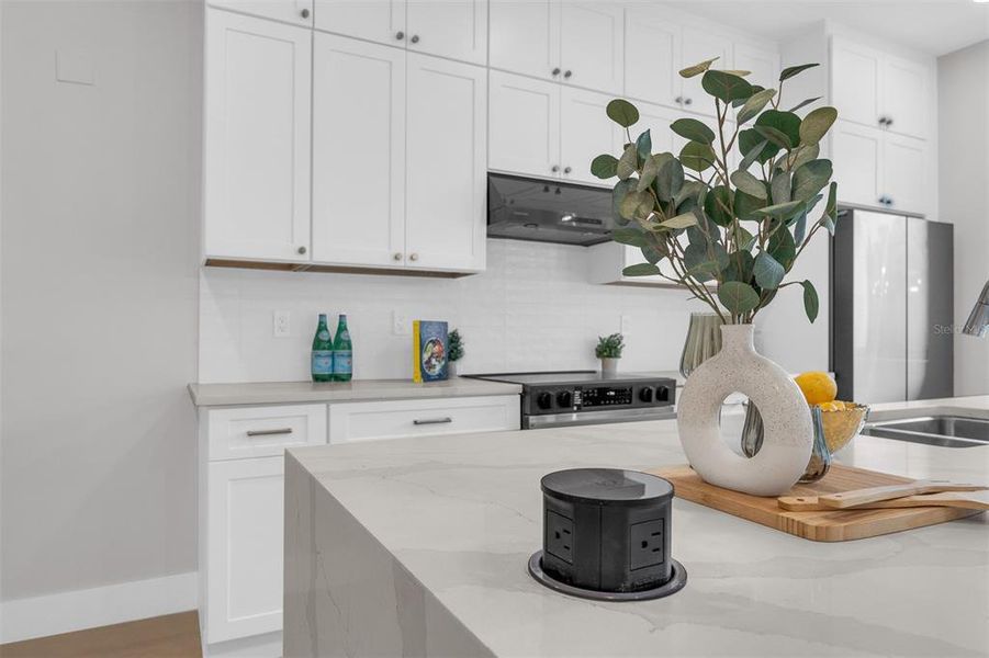 Furnished interior view inside a new home in , Orlando (Image 6).