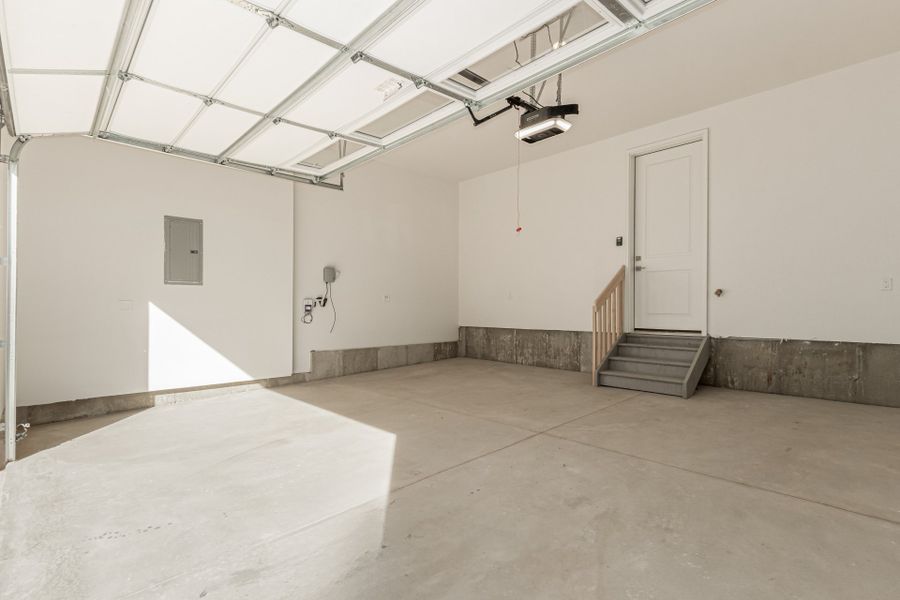 Spacious, unfurnished interior of a new home in Parkside at Victory Ridge, Colorado Springs (Image 27).