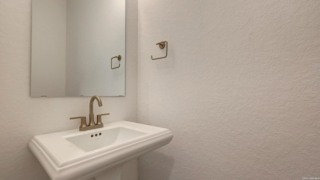Close-up of interior finishes inside a home in Ladera, San Antonio (Image 12).