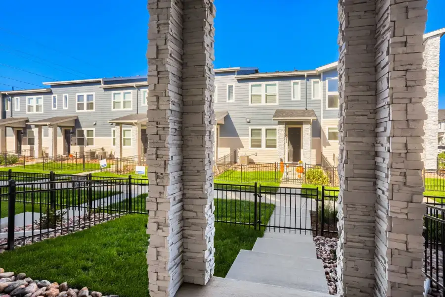 New Home in Longmont, CO.  - Slide 31