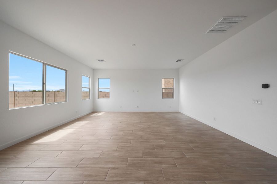Spacious, unfurnished interior of a new home in Landmarke, San Tan Valley (Image 13). Spacious, unfurnished interior of a new home in Landmarke, San Tan Valley (Image 13).