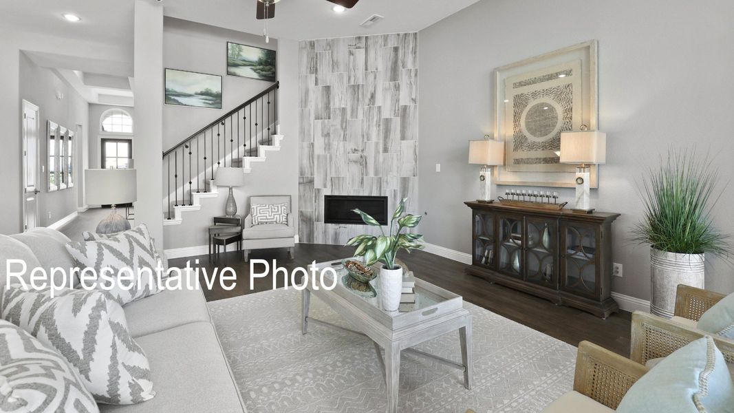 Furnished interior view inside a new home in Ridge Crossing, Waxahachie (Image 10).