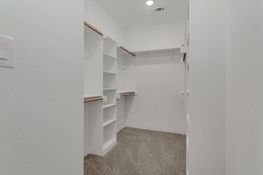 Spacious, unfurnished interior of a new home in , Fort Worth (Image 22).