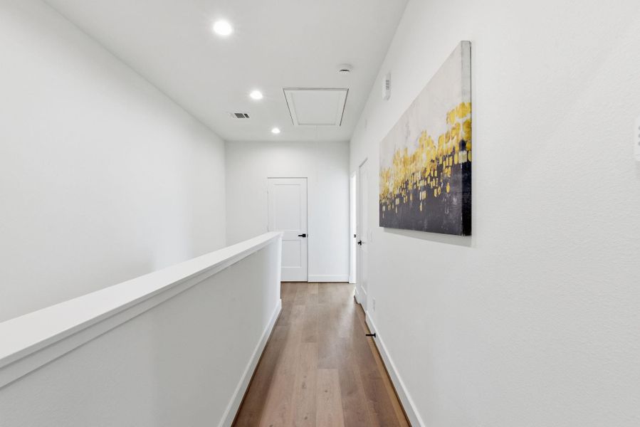 Spacious, unfurnished interior of a new home in , Houston (Image 24).