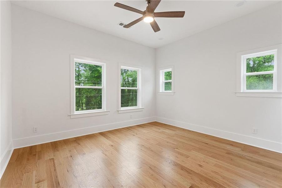 Spacious, unfurnished interior of a new home in , Atlanta (Image 30).