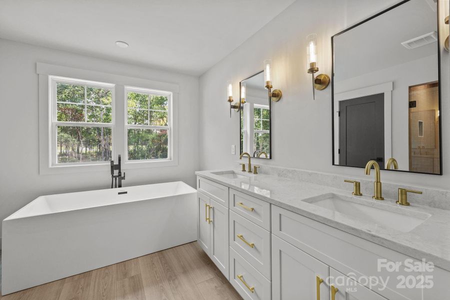 Furnished interior view inside a new home in , Richfield (Image 9).
