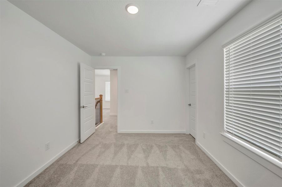 Spacious, unfurnished interior of a new home in Summerview, Fulshear (Image 14).