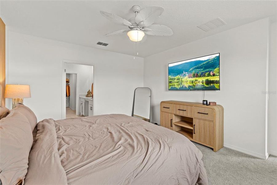 Furnished interior view inside a new home in Prosperity Lakes, Parrish (Image 19). Furnished interior view inside a new home in Prosperity Lakes, Parrish (Image 19).