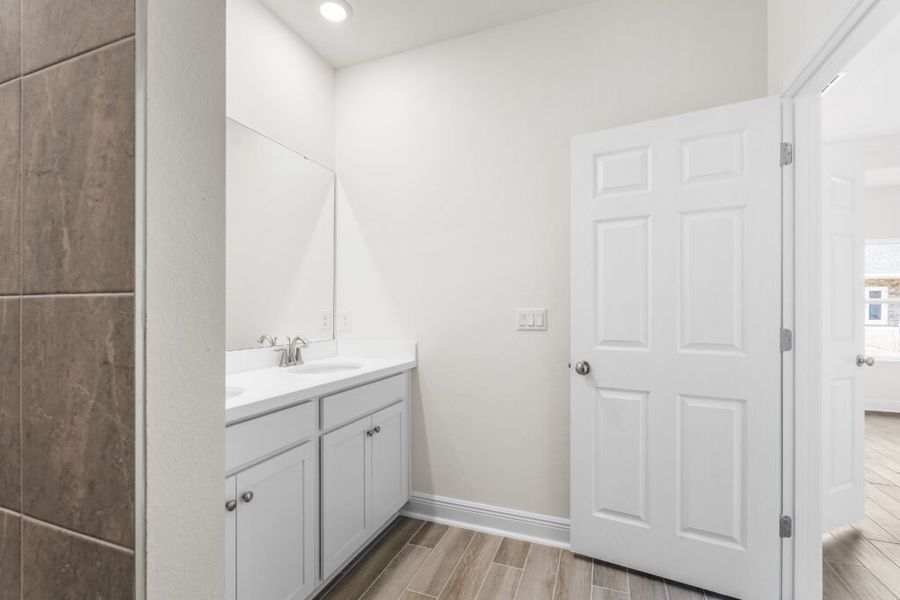 Furnished interior view inside a new home in Natureview, Freeport (Image 5).