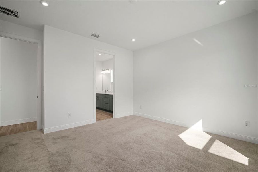 Spacious, unfurnished interior of a new home in Fieldstone, Plant City (Image 20). Spacious, unfurnished interior of a new home in Fieldstone, Plant City (Image 20).