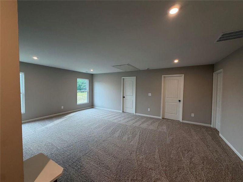 Spacious, unfurnished interior of a new home in Villas at Gold Creek, Dawsonville (Image 6).