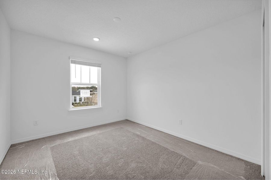 Spacious, unfurnished interior of a new home in Murray Farms, Middleburg (Image 22).