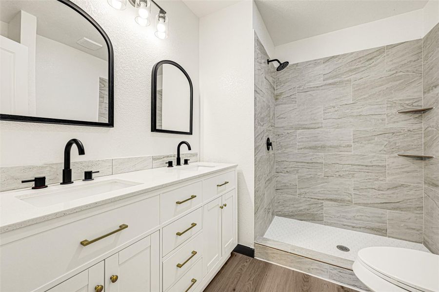 Furnished interior view inside a new home in , Cleveland (Image 6).