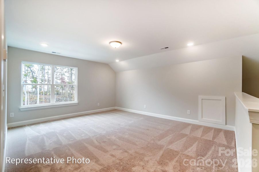 Spacious, unfurnished interior of a new home in Rone Creek, Waxhaw (Image 22).