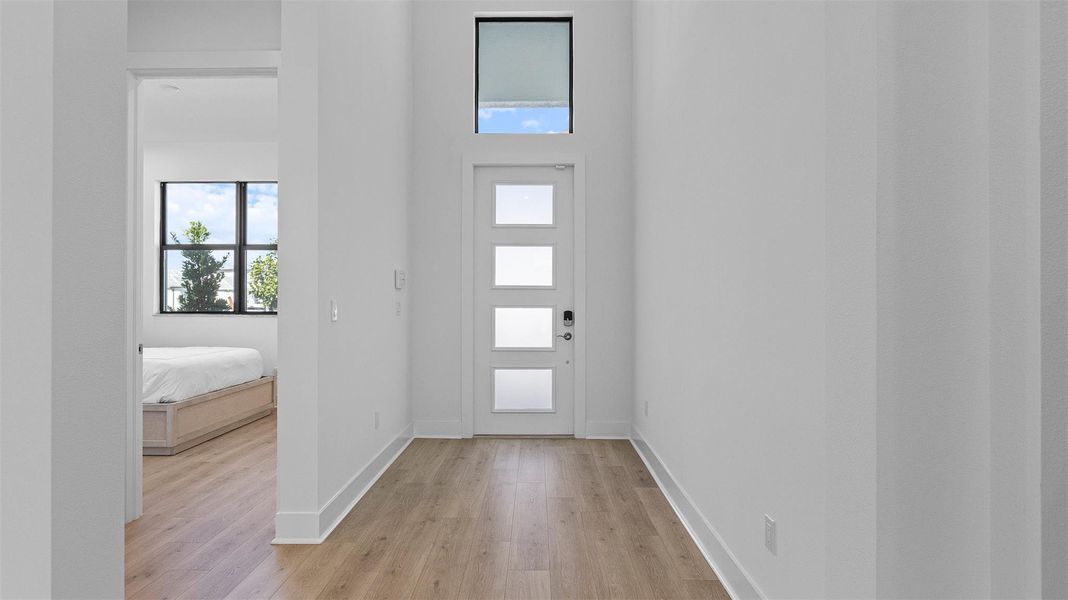 Spacious, unfurnished interior of a new home in Cove Royale, Stuart (Image 23).