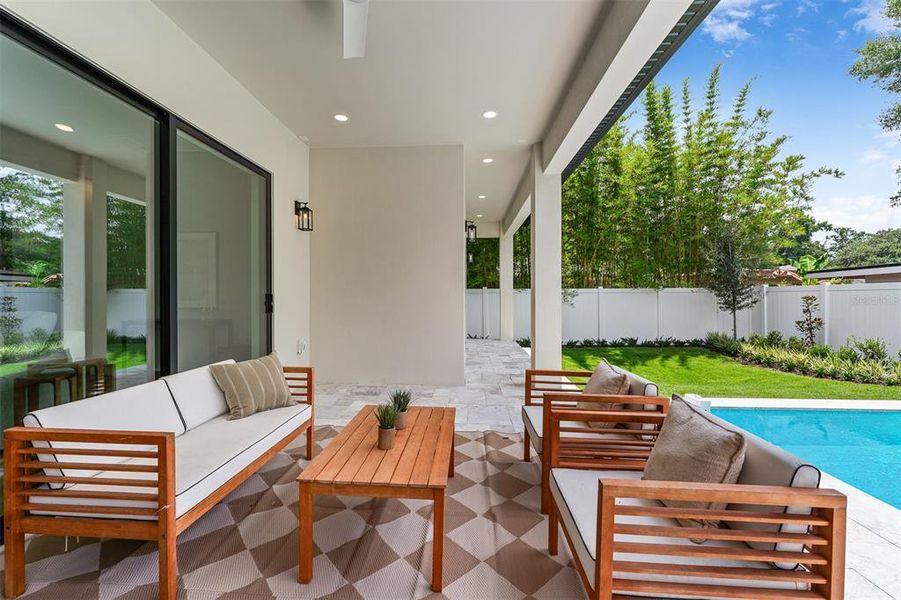 Exterior details and patio area of a home in , Orlando (Image 4).