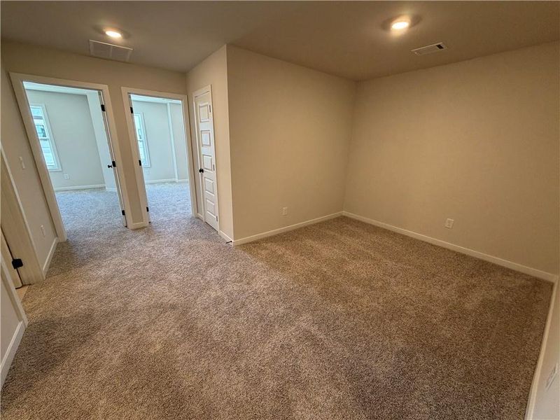 Spacious, unfurnished interior of a new home in Millstone at Mundy Mill, Gainesville (Image 28).