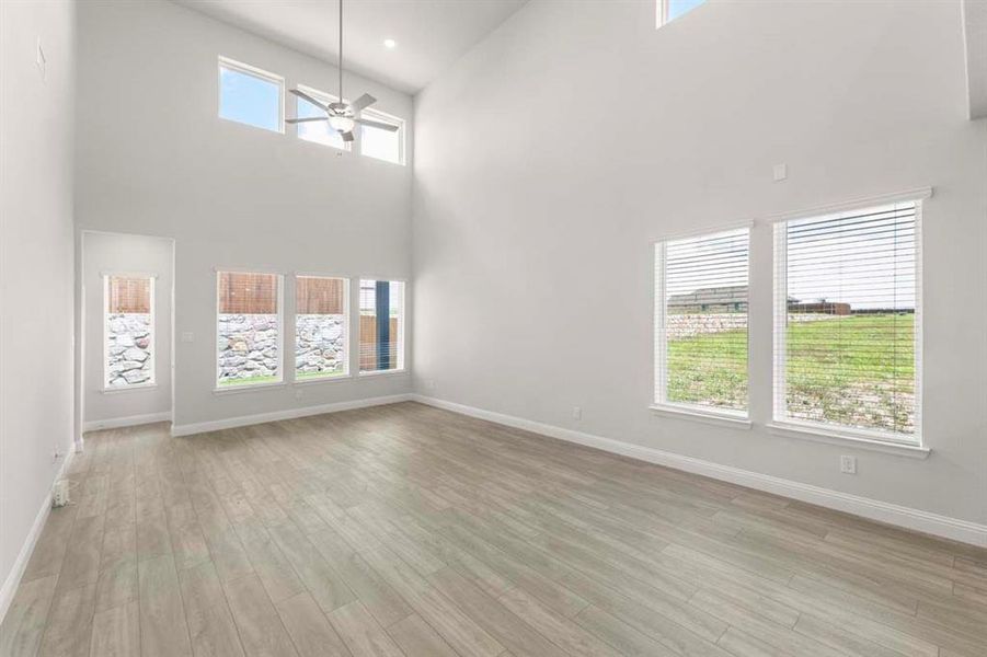07_1033-lovely-day-lavon-tx-bright-living-room 07_1033-lovely-day-lavon-tx-bright-living-room