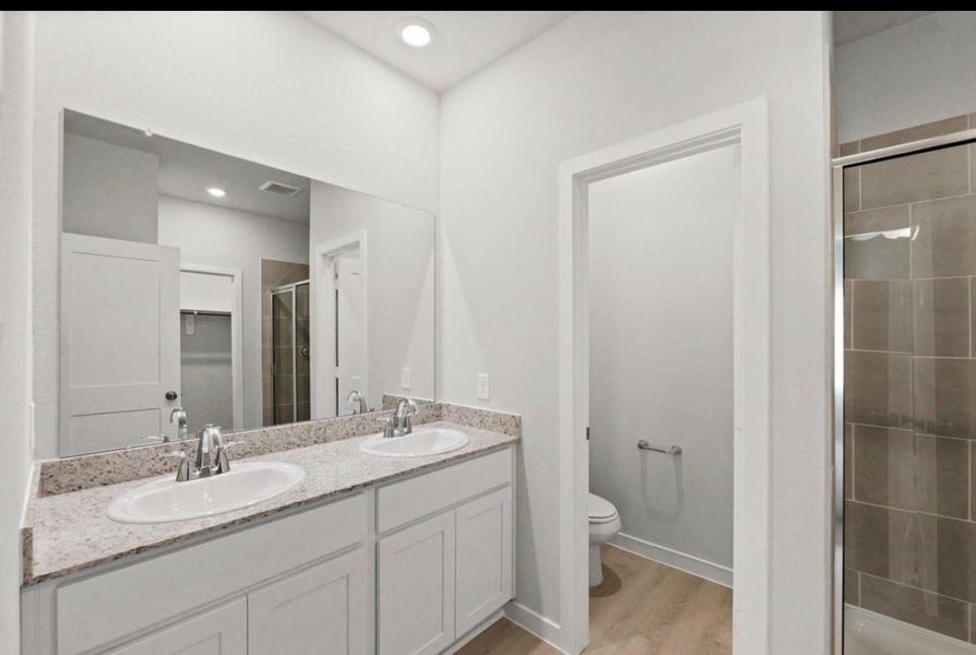 Furnished interior view inside a new home in Maple Heights, Porter (Image 10).